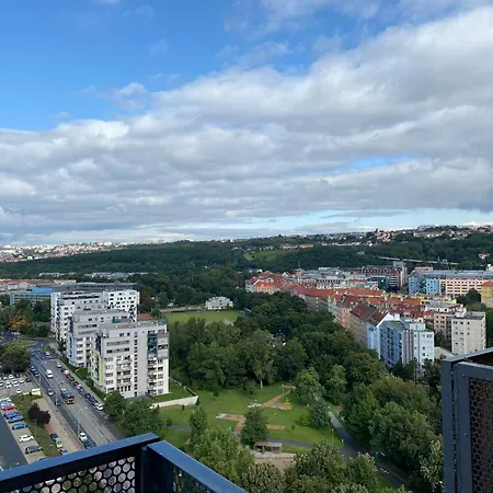 Elen, Sky View *