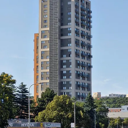 Elen, Sky View 아파트 *