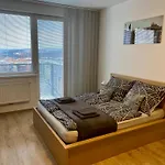 Elen, Sky View